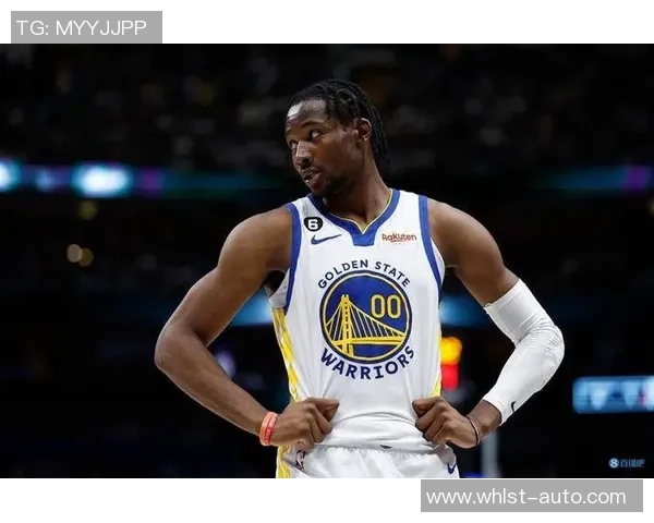 神兵天降时刻库明加三分遗憾偏出小佩顿高高跃起单臂暴扣引爆全场